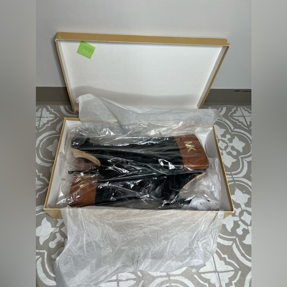 Michael Kors | Haley Boot With Box! - Picture 14 of 15